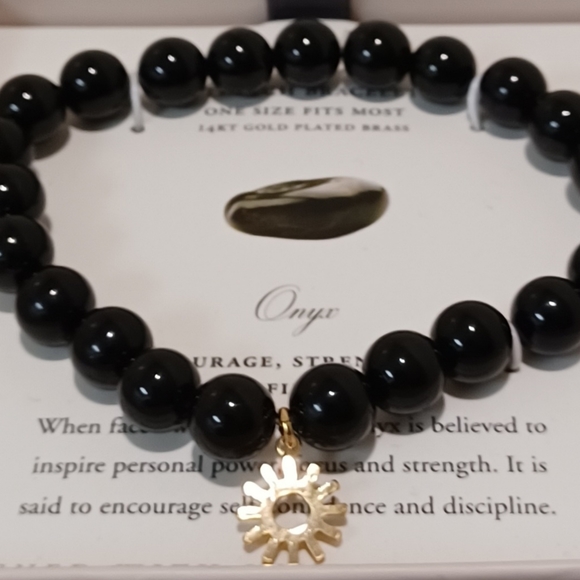 LUNA NORTE 14K GOLD PLATED 🌞 SUN CHARM W/ BLACK ONYX BEADS STRETCH BRACELET - Picture 2 of 8